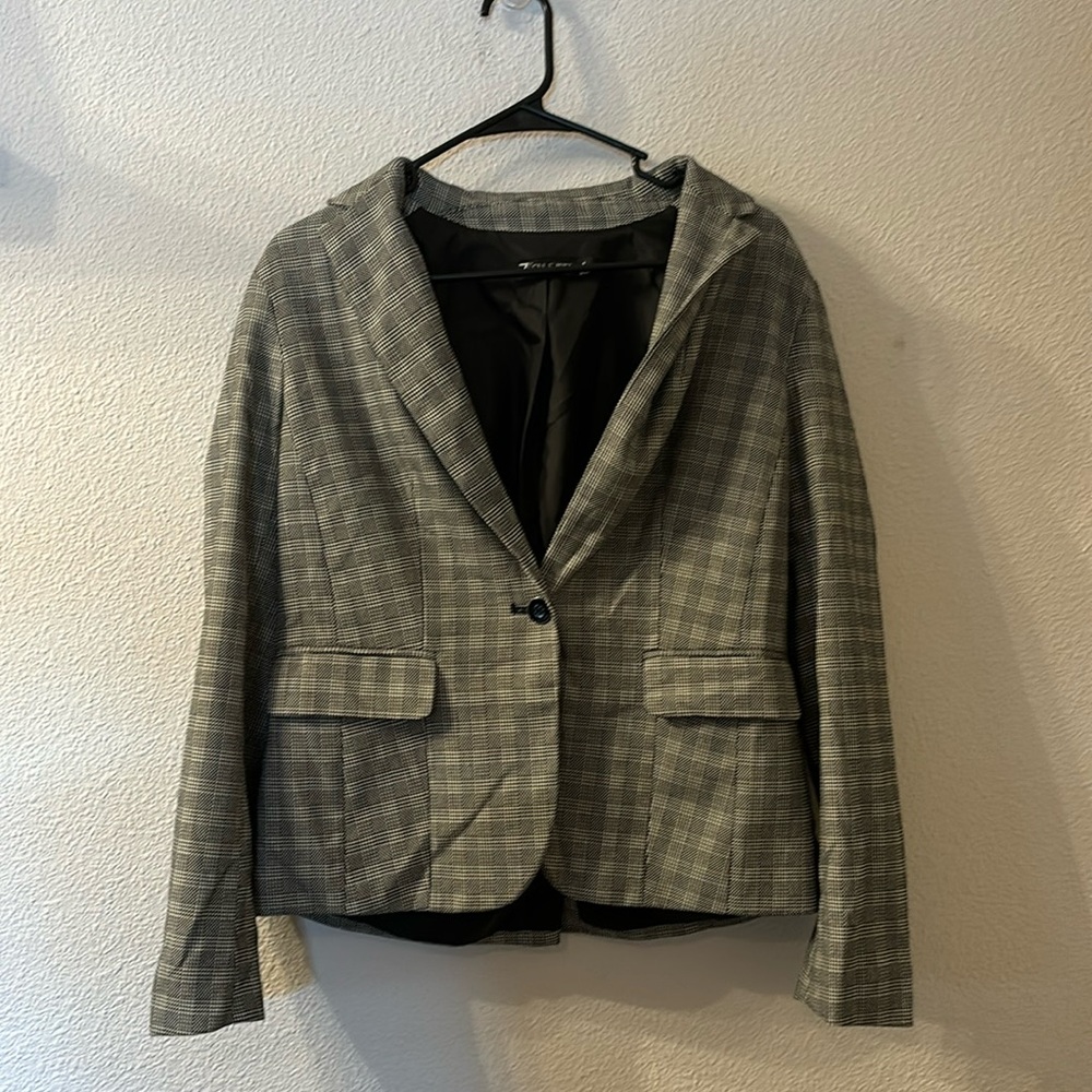 7th Avenue New York Company plaid blazer size 8 average